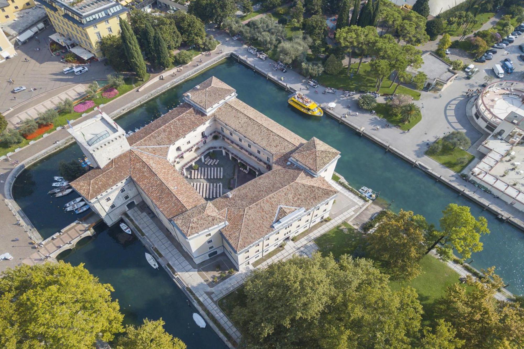 Appartamento Centro Storico Riva - Happy Rentals Extérieur photo