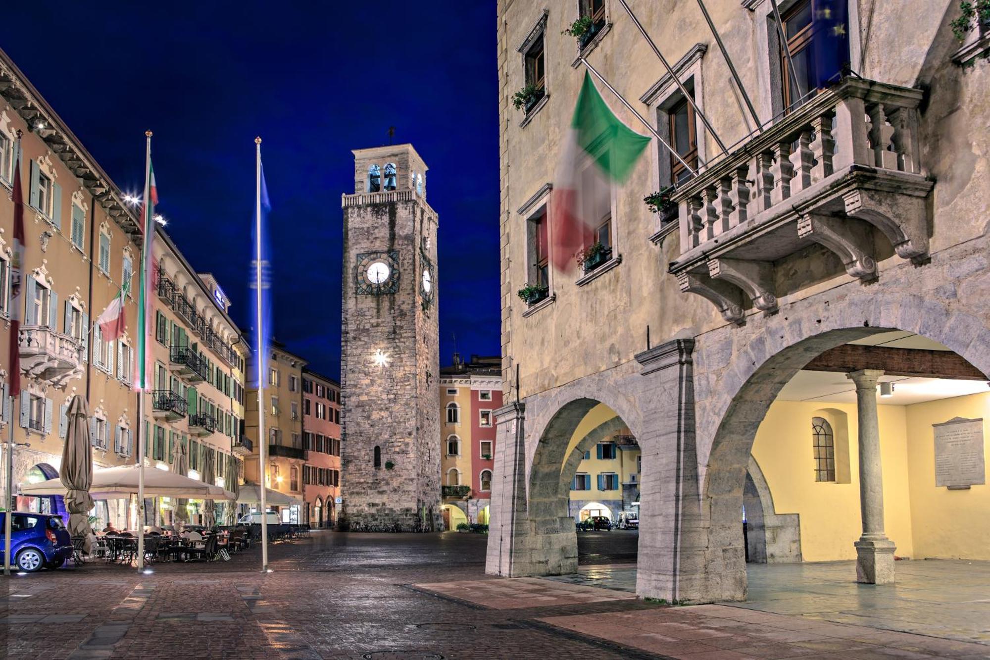 Appartamento Centro Storico Riva - Happy Rentals Extérieur photo